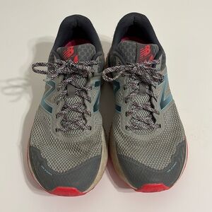 Women’s “Response 2.0” New Balance size 9